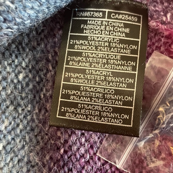 NWT Ombré Sweater. - Picture 6 of 9